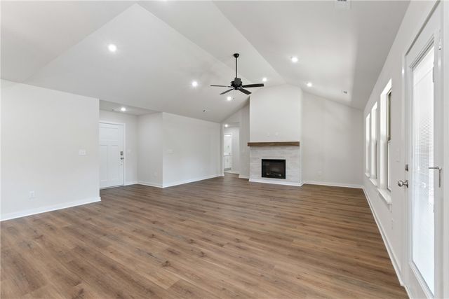 17 Hollow Way, Bella Vista, AR 72715