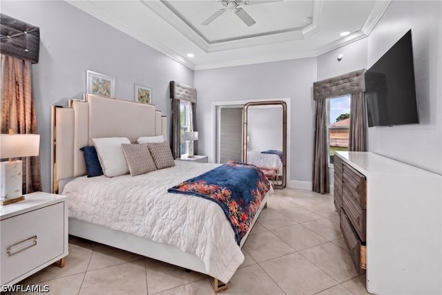 2863 EVERGLADES BLVD N, Naples, FL 34120