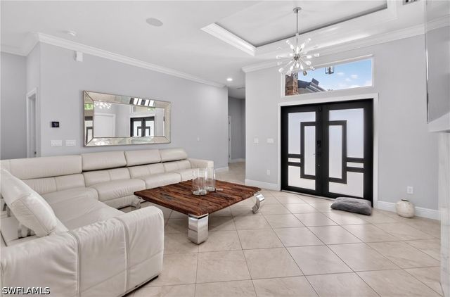 2863 EVERGLADES BLVD N, Naples, FL 34120