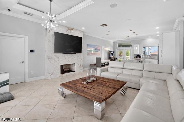 2863 EVERGLADES BLVD N, Naples, FL 34120