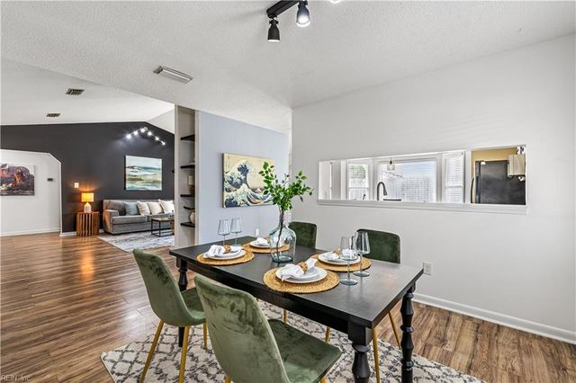 1105 Spindle XING, Virginia Beach, VA 23455