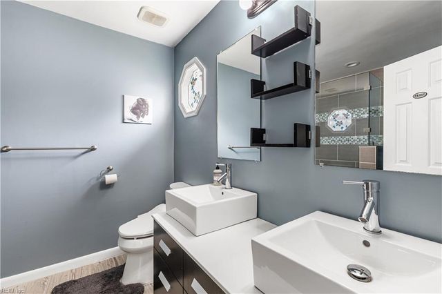 1105 Spindle XING, Virginia Beach, VA 23455