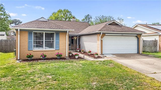 1105 Spindle XING, Virginia Beach, VA 23455