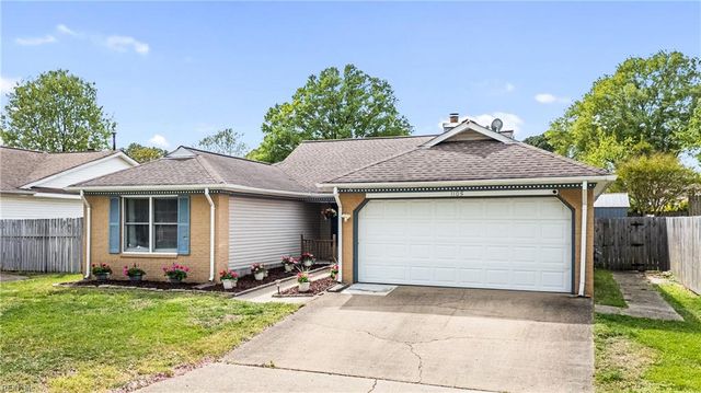 1105 Spindle XING, Virginia Beach, VA 23455