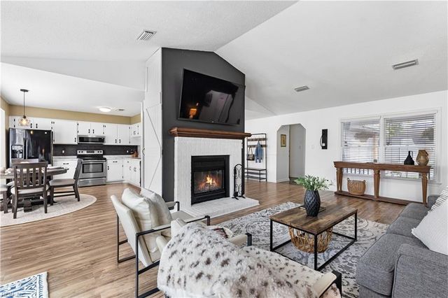 1105 Spindle XING, Virginia Beach, VA 23455