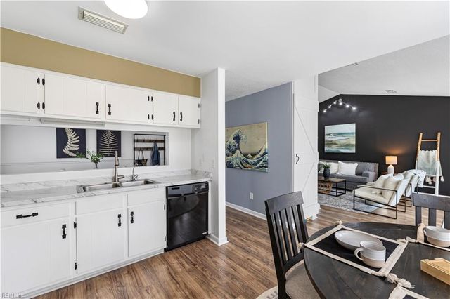 1105 Spindle XING, Virginia Beach, VA 23455