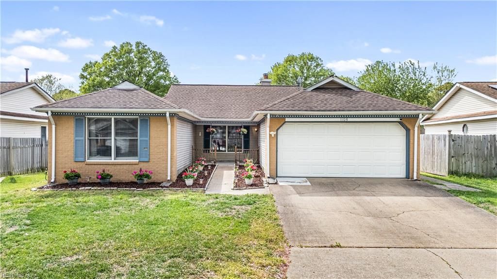 1105 Spindle XING, Virginia Beach, VA 23455