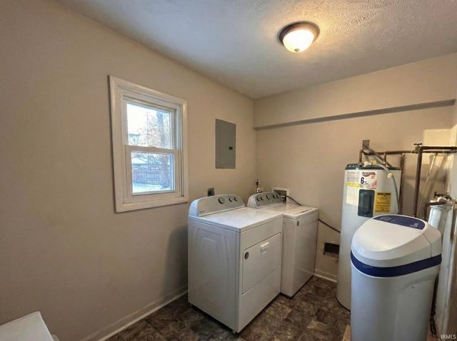 51651 Hollyhock Road, South Bend, IN 46637