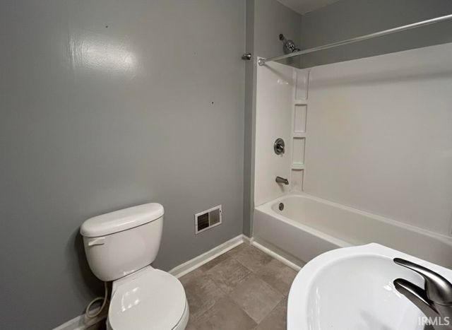 51651 Hollyhock Road, South Bend, IN 46637