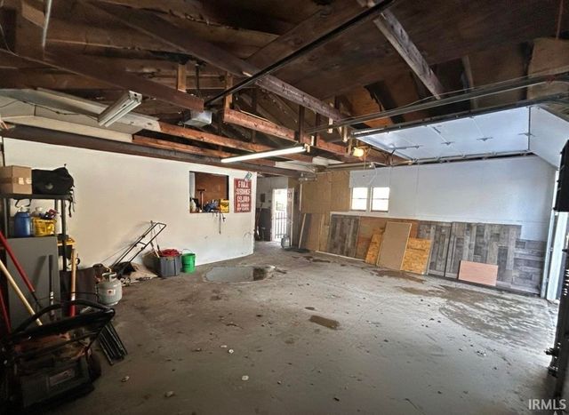 51651 Hollyhock Road, South Bend, IN 46637