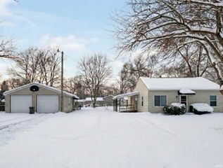 51651 Hollyhock Road, South Bend, IN 46637