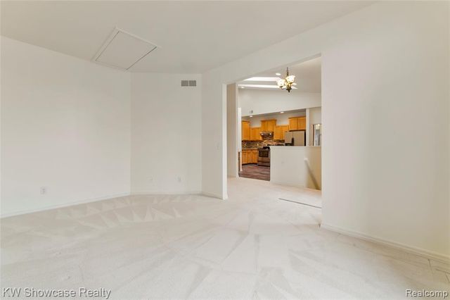 7151 Copper Creek Circle, Canton, MI 48187