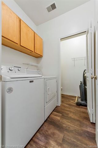 7151 Copper Creek Circle, Canton, MI 48187