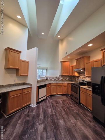 7151 Copper Creek Circle, Canton, MI 48187