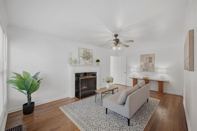 27 E 85th Street, Kansas City, MO 64114