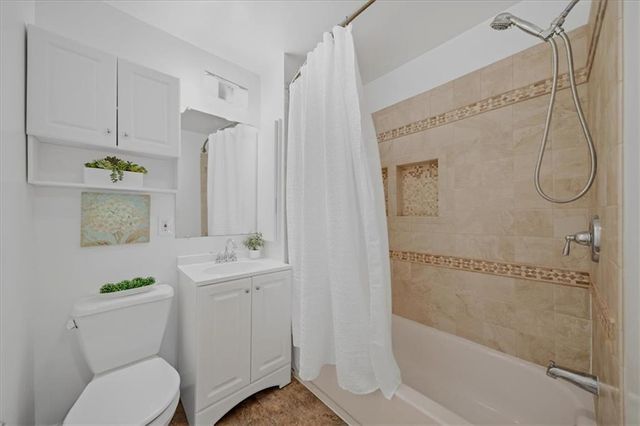 27 E 85th Street, Kansas City, MO 64114