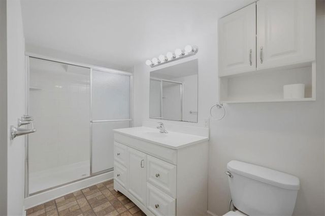 27 E 85th Street, Kansas City, MO 64114