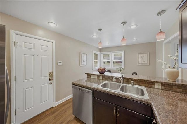 27 E 85th Street, Kansas City, MO 64114