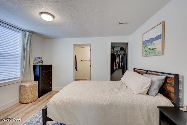 2121 S Pearl Avenue, Joplin, MO 64804