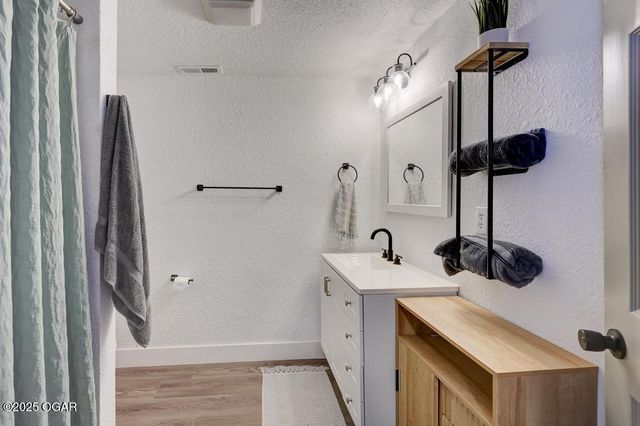 2121 S Pearl Avenue, Joplin, MO 64804