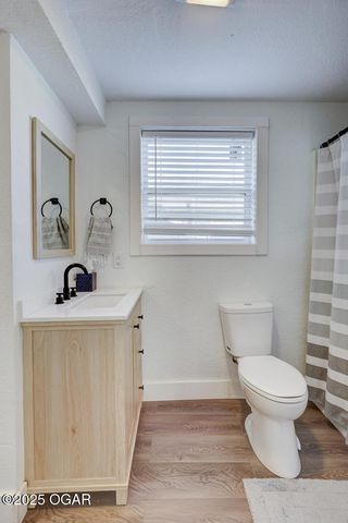 2121 S Pearl Avenue, Joplin, MO 64804