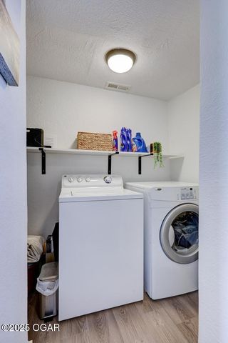 2121 S Pearl Avenue, Joplin, MO 64804