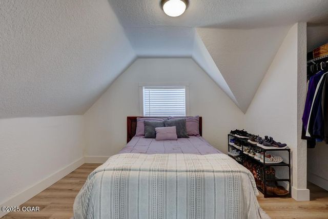 2121 S Pearl Avenue, Joplin, MO 64804