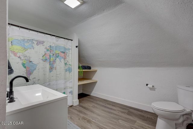 2121 S Pearl Avenue, Joplin, MO 64804