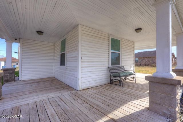 2121 S Pearl Avenue, Joplin, MO 64804