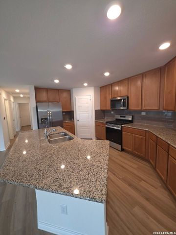 5031 Kayak Cove, Elmendorf, TX 78112