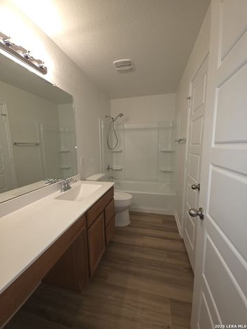 5031 Kayak Cove, Elmendorf, TX 78112