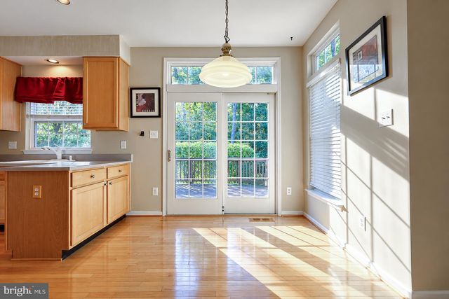 45 WOOD LARK DR, Mount Laurel, NJ 08054