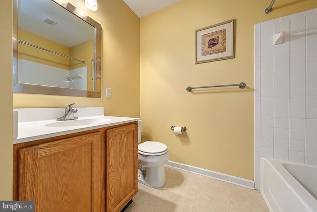 45 WOOD LARK DR, Mount Laurel, NJ 08054