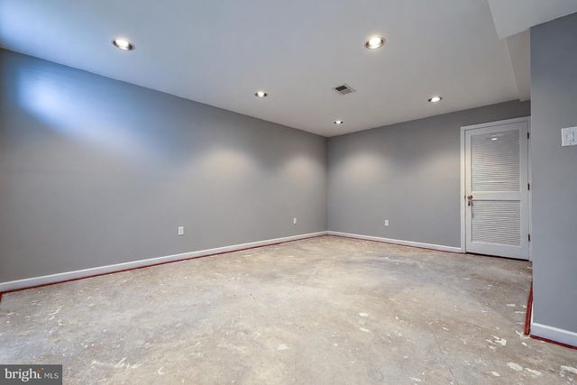 45 WOOD LARK DR, Mount Laurel, NJ 08054