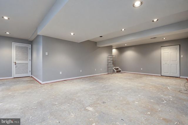45 WOOD LARK DR, Mount Laurel, NJ 08054