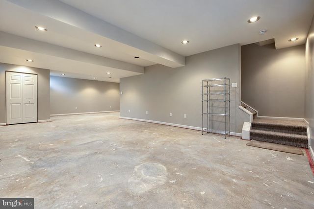 45 WOOD LARK DR, Mount Laurel, NJ 08054