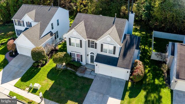 45 WOOD LARK DR, Mount Laurel, NJ 08054