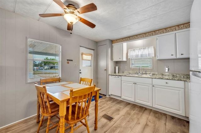 11 HAWAIIAN WAY, Leesburg, FL 34788