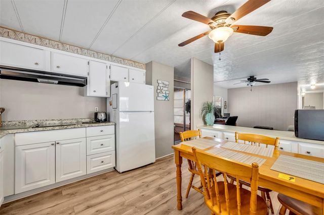 11 HAWAIIAN WAY, Leesburg, FL 34788