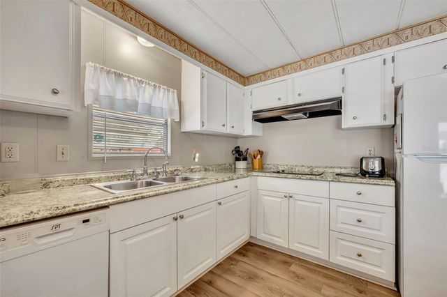 11 HAWAIIAN WAY, Leesburg, FL 34788