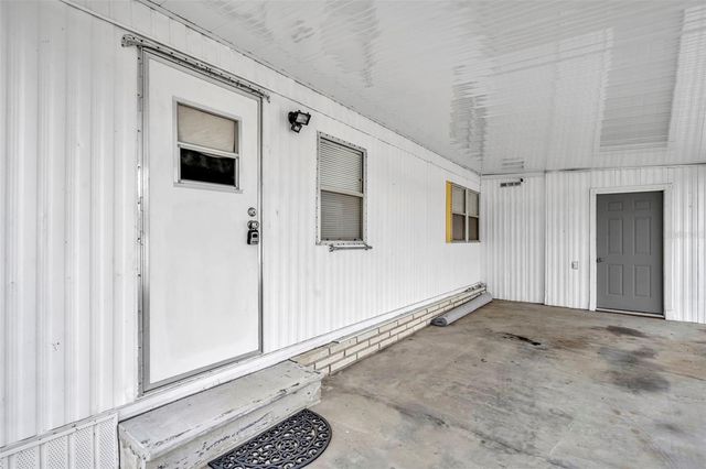 11 HAWAIIAN WAY, Leesburg, FL 34788