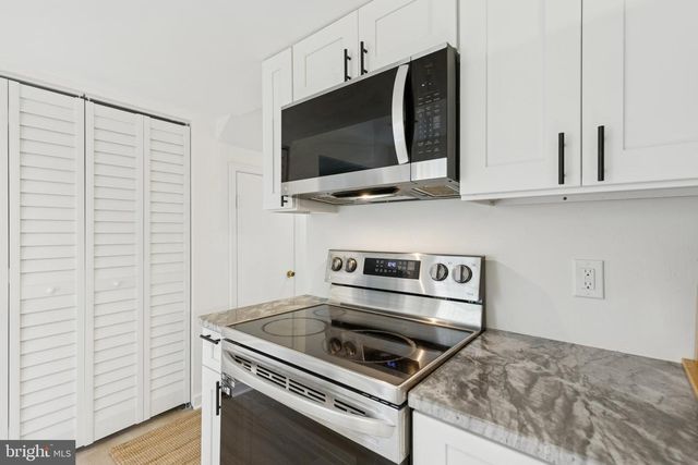 5 EVERGREEN LN, Stafford, VA 22554