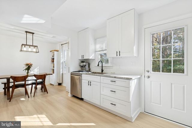 5 EVERGREEN LN, Stafford, VA 22554