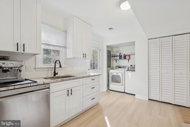 5 EVERGREEN LN, Stafford, VA 22554