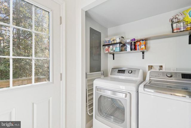 5 EVERGREEN LN, Stafford, VA 22554