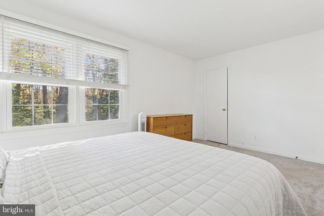 5 EVERGREEN LN, Stafford, VA 22554