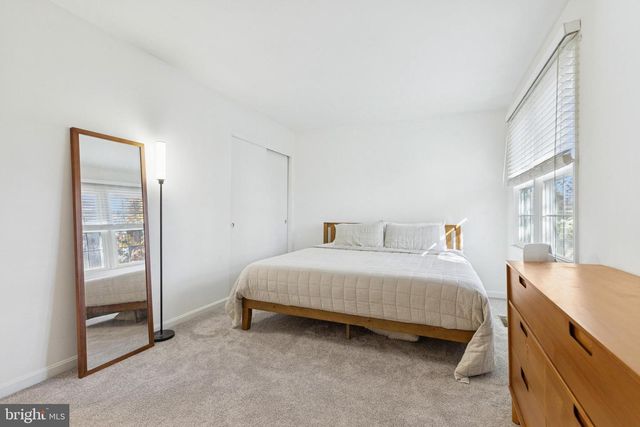 5 EVERGREEN LN, Stafford, VA 22554