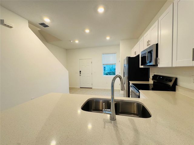 2923 SKYLINE LOOP, Kissimmee, FL 34758