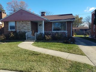 1349 Westchester Boulevard, Westchester, IL 60154