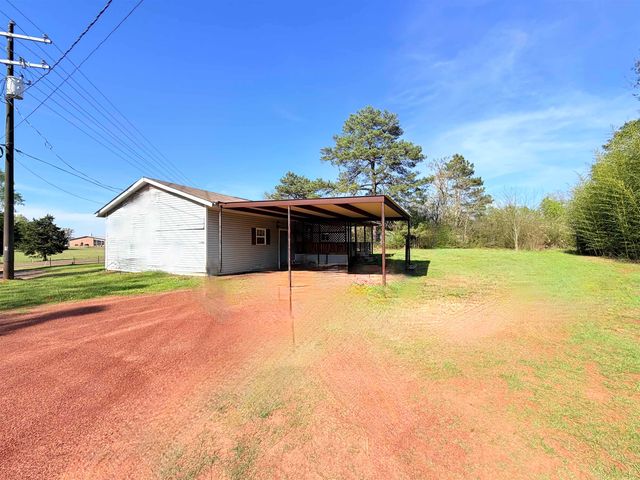 16508 E FM 1716, Henderson, TX 75652